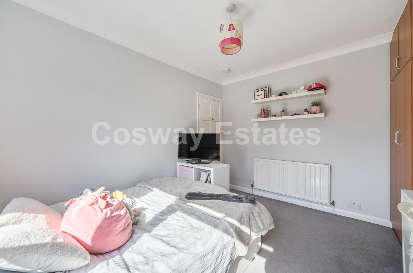 Hale Drive, Mill Hill, NW7, London